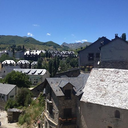 Hostal Centro Sallent De Gallego Luaran gambar