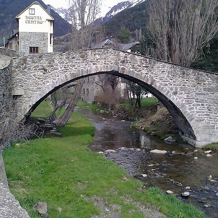 Hostal Centro Sallent De Gallego Luaran gambar