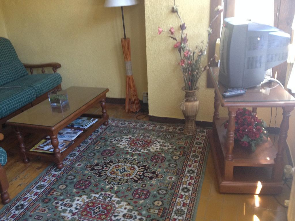Hostal Centro Sallent De Gallego Luaran gambar